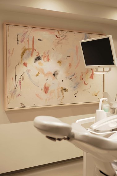 Szczepaniak Teh Chelsea Dental Clinic Surgery 2